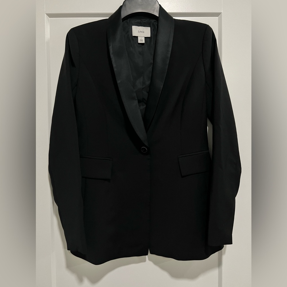 Black Lewit Blazer